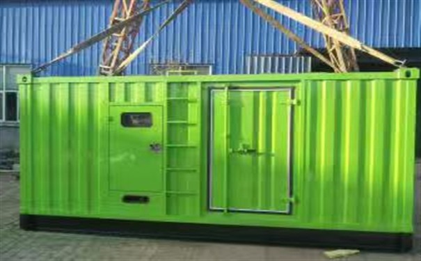 来宾康明斯300kw大型柴油发二手电机组